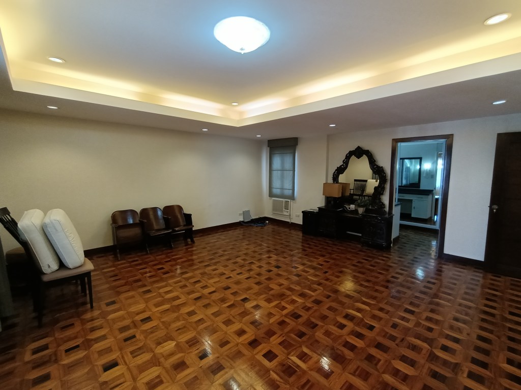 masters bedroom
