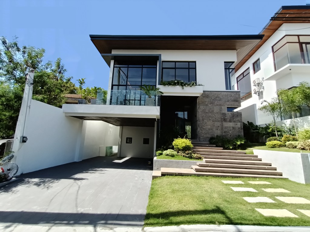 alabang hills