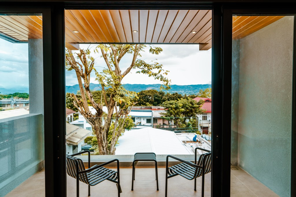 balcony