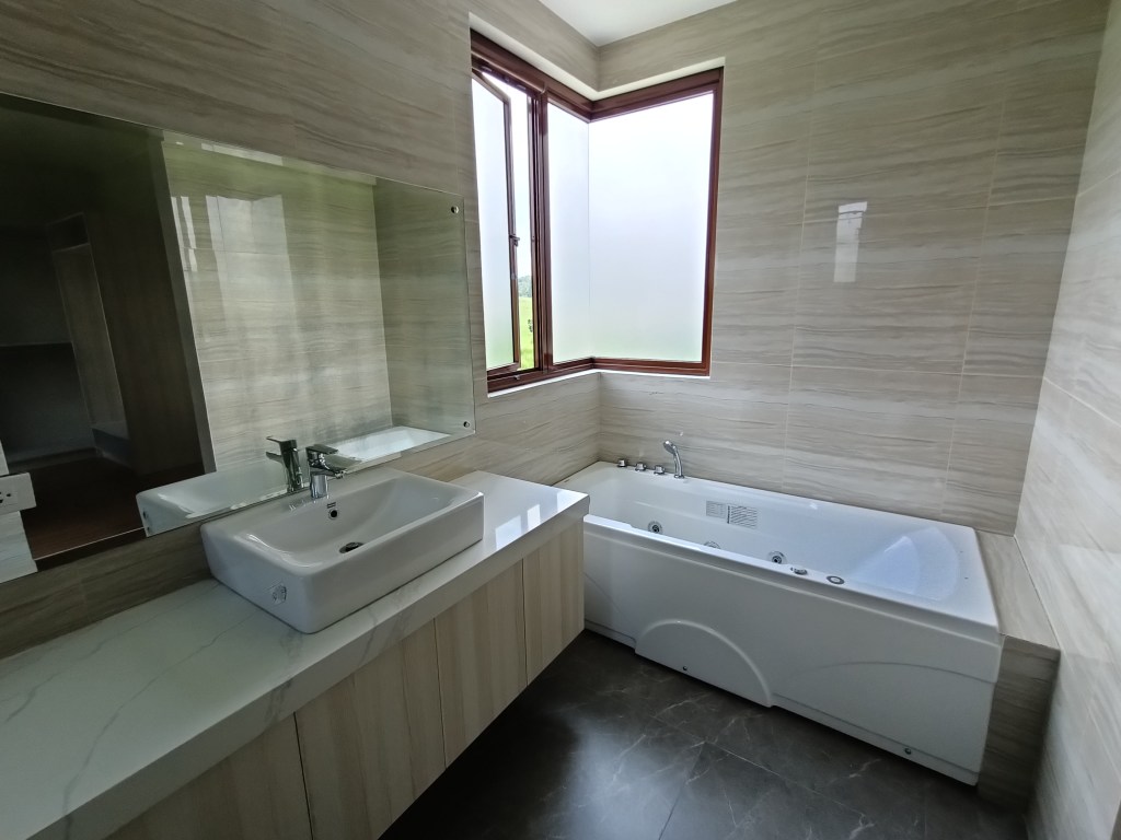 bathtub
