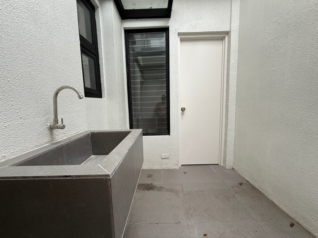 maid's room