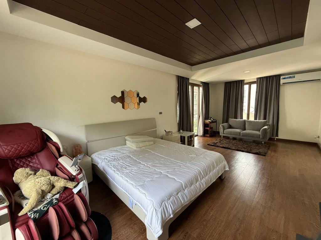 masters bedroom